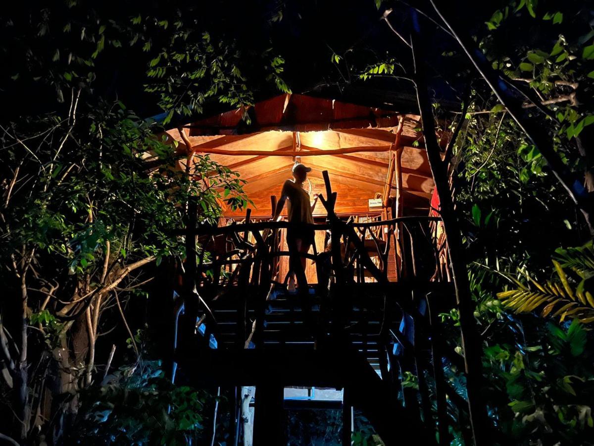 Sigiriya Rock Gate Tree House Hotel Buitenkant foto