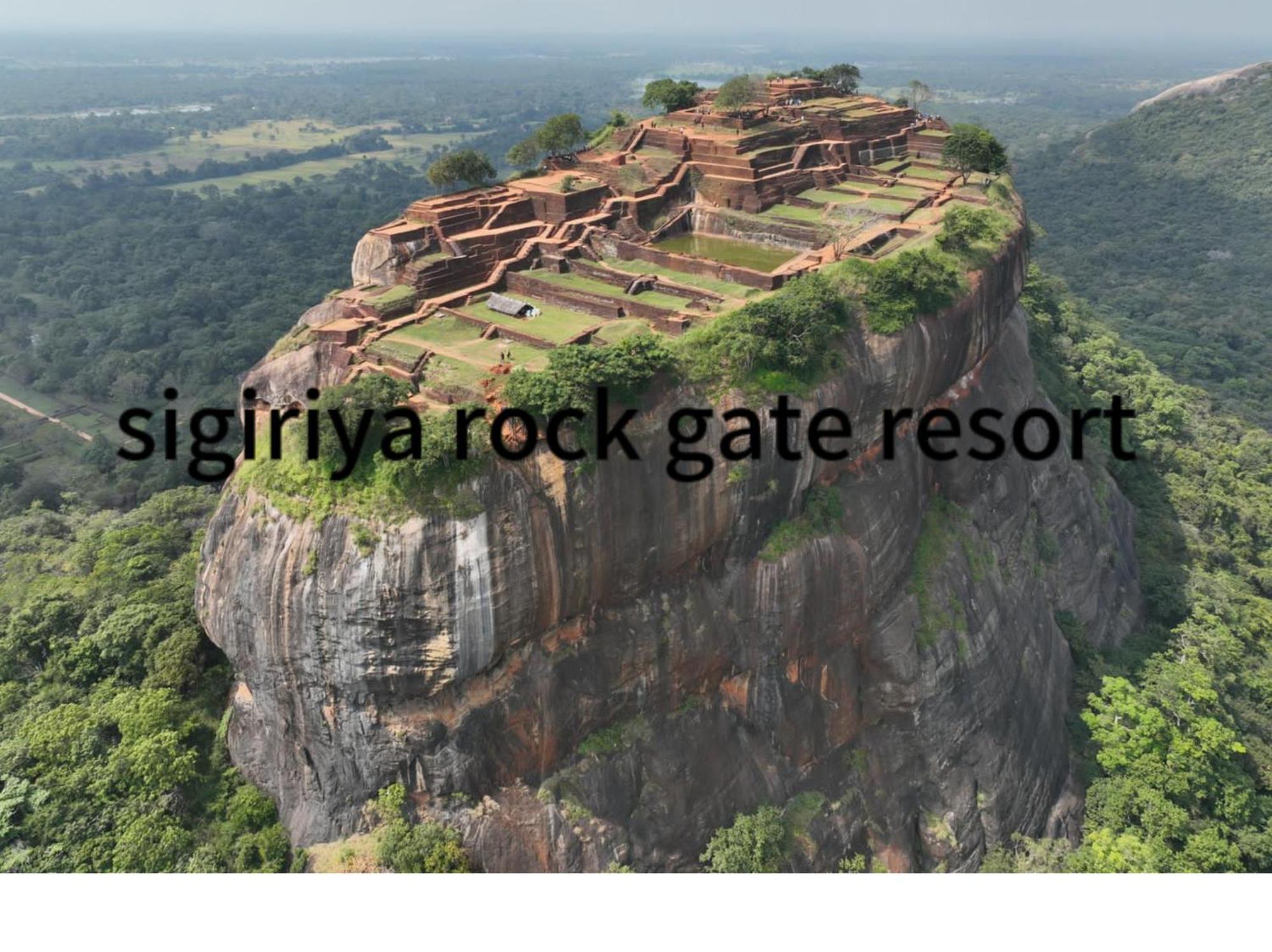 Sigiriya Rock Gate Tree House Hotel Buitenkant foto