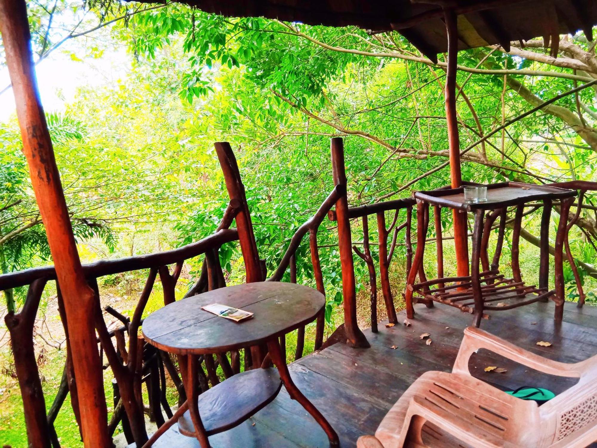 Sigiriya Rock Gate Tree House Hotel Buitenkant foto